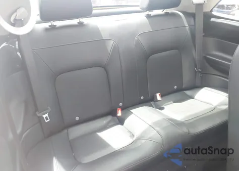 2010 Volkswagen New Beetle 2.5L из США, поврежденный, VIN 3VWRW3AG3AM026588